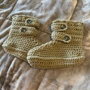 Hand made wool slippers Fits 6-7.5 women’s